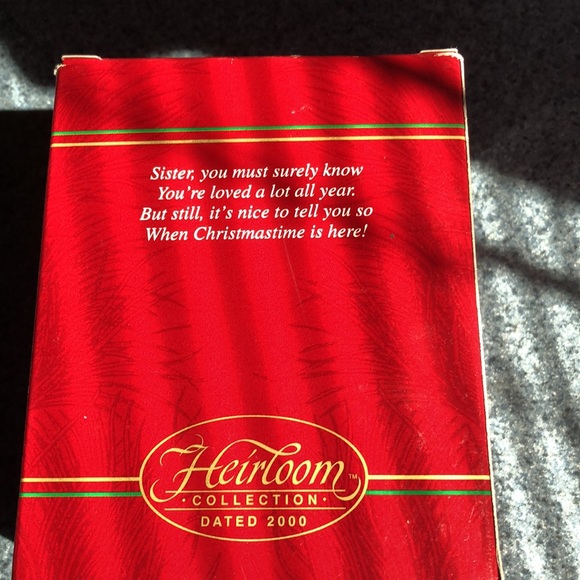 Carlton Cards Shoe ornament 2000 - Picture 10 of 11